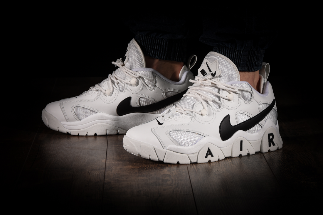 nike air barrage all white